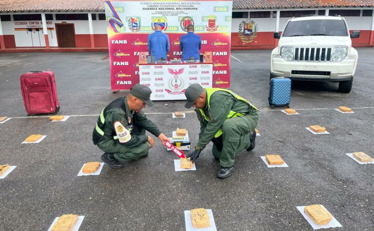 GNB incauta 379 panelas de droga