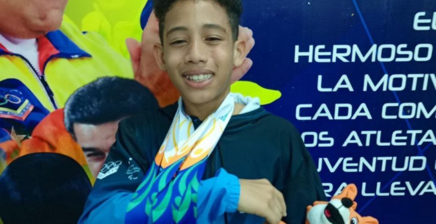 Noé Barreto conquistó tres medallas de plata en las pesas de los Juegos Nacionales Estudiantiles