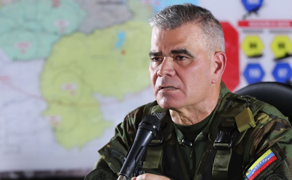 Padrino López instruyó a la FANB a estar alerta