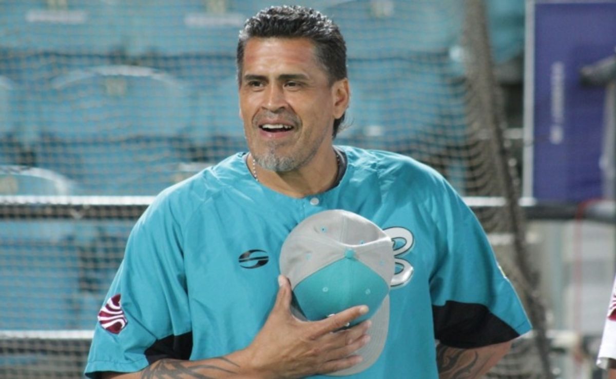 Henry Blanco extendió contrato hasta la 2028-2029