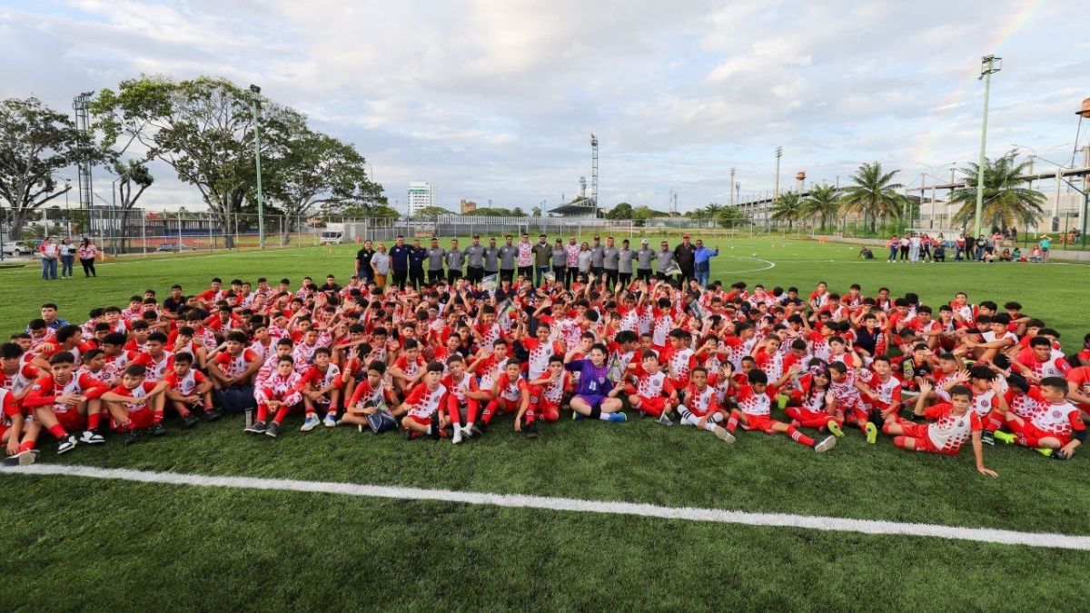 Escuela Mejía estrena cancha deportiva rehabilitada en el Polideportivo de Maturín