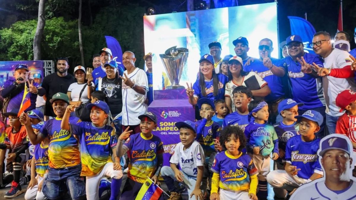 Trofeo de campeón del Clásico Mundial de Béisbol 2026