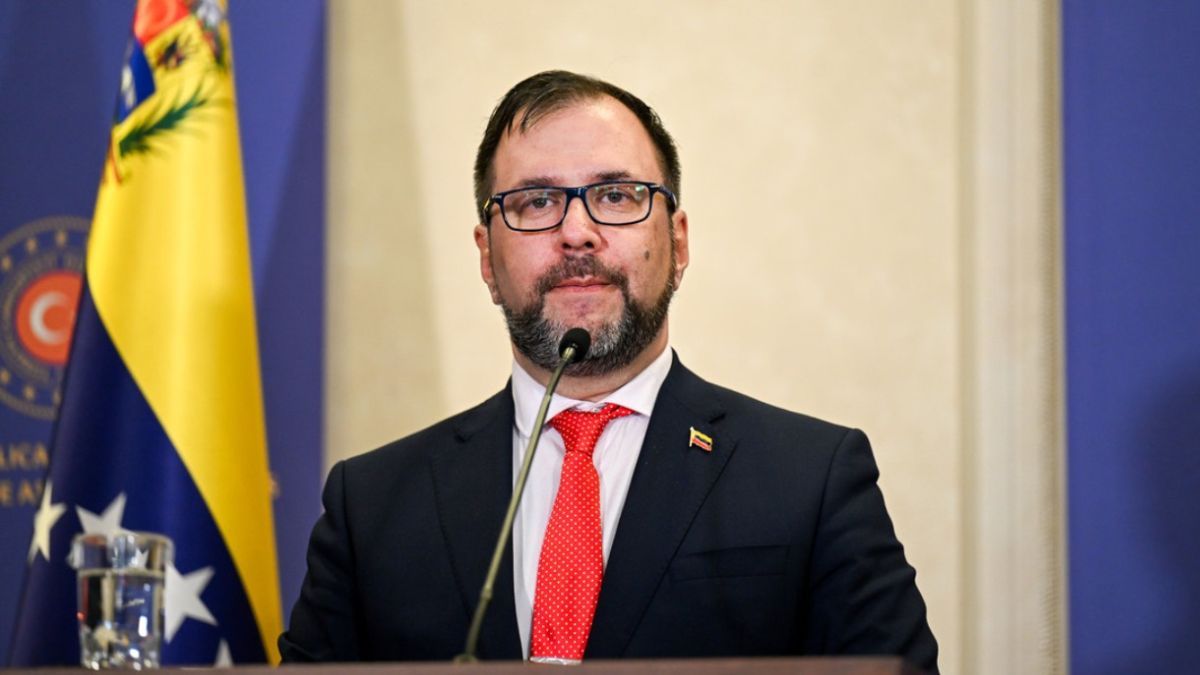 Derrame de hidrocarburos desde Trinidad y Tobago, afecta Venezuela