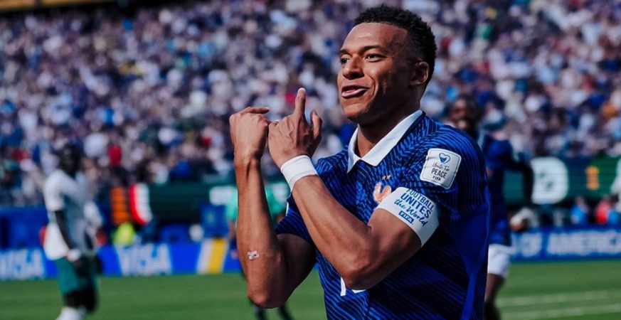 Mbappé fue la figura de Francia