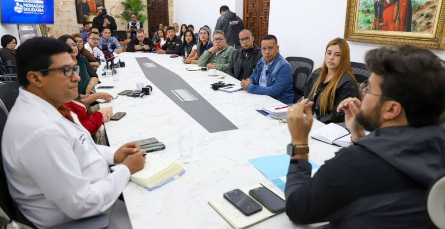 El gobernador Ernesto Luna sostiene un encuentro con medios de comunicación para la Red de Apoyo "Monagas Solidaria"