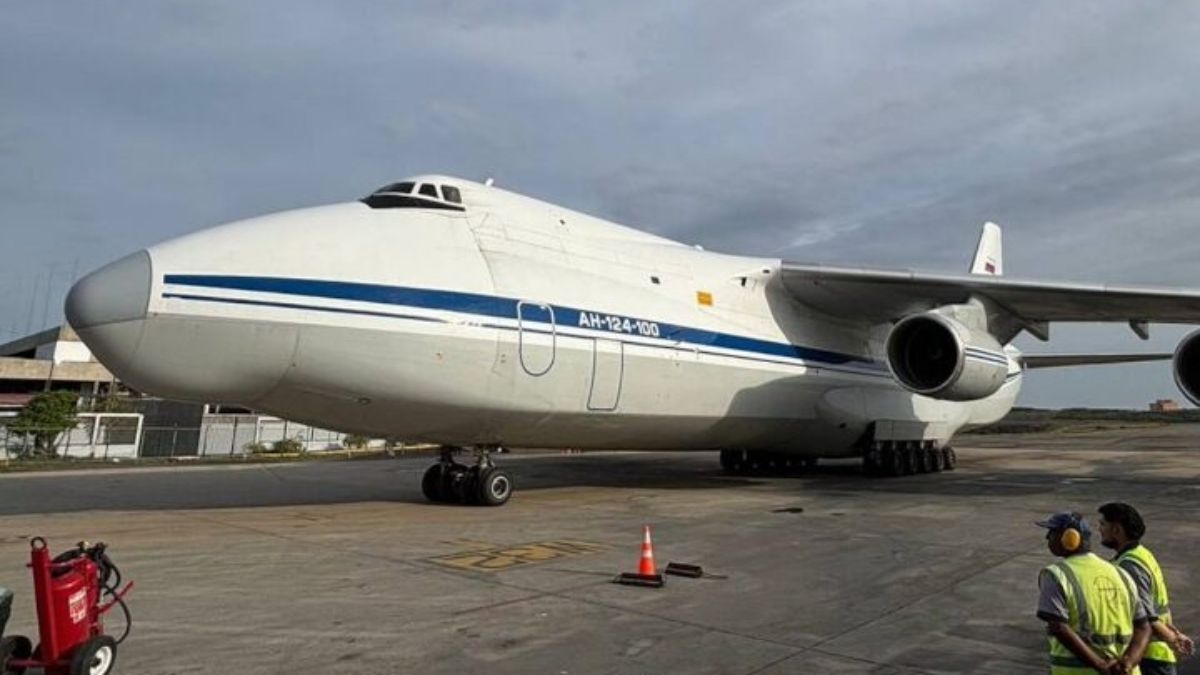 El avión de carga más grande del mundo llegó a Venezuela con ayuda humanitaria