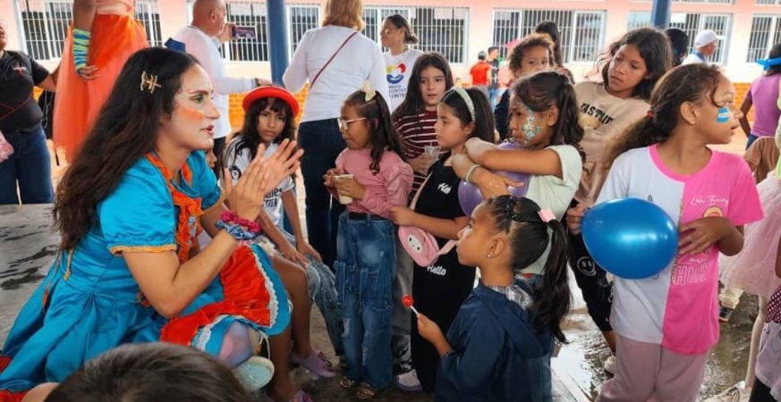 FVSL llevó alegría a más de 100 niños en el Complejo Paramaconi