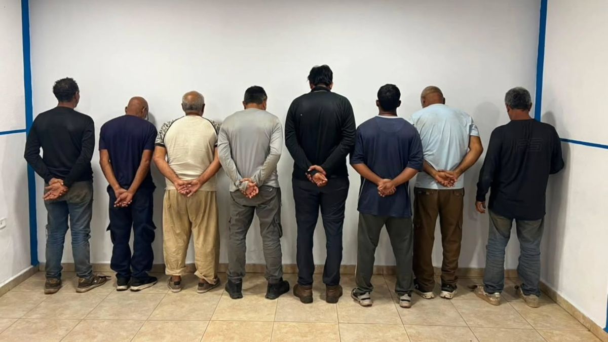 Cicpc desarticula pista clandestina y captura a ocho sujetos